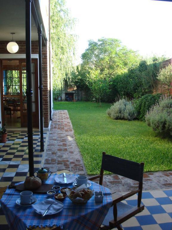 La Demorada Bed and Breakfast San Antonio de Areco Exteriör bild